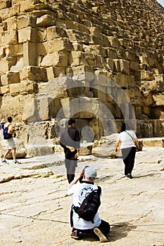 Capturing Pyramids
