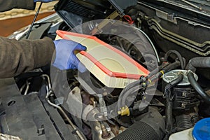 Car air filter replacement photo