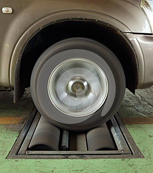 Car brake testing system