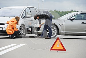 Auto la caída colisión 