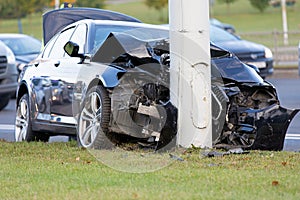 Car crashes into light pole