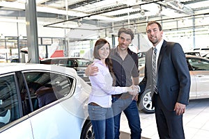 Car dealership advice - sellers and customers when buying a car