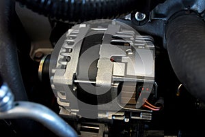 Electric alternator to produce electric current in the car