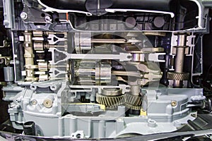 Car engine consist of gear , bearing , shaft , piston