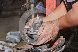 Car Mechanic Customize Shock Absorber by Spring Compressor Tool