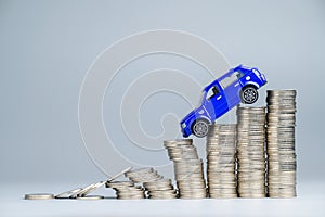 Car prices drop, car reduces the money