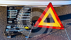 Car problems, red warning triangle!