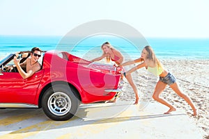 Car pushing teen girls humor funny guy driving