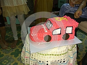 CAR SHAPED CAKE