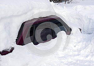 Car in a snow captivity
