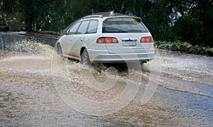 Car splashing