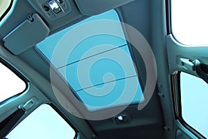 Car sunroof