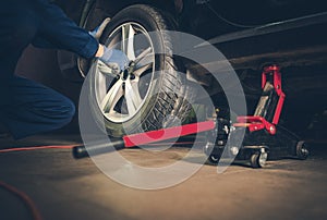 Car Tire Replacement Service