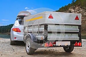 Car trailer and roof rack