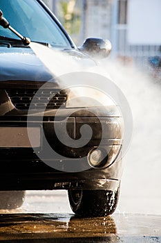 Car wash with high water pressure