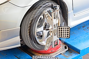 Car Wheel Alignment service