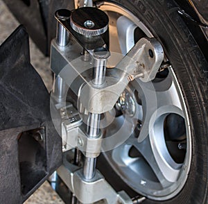 Car wheel fixing