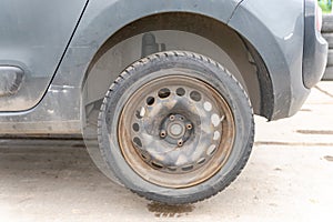 Car wheel on a stamped disc