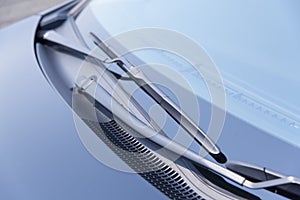 Car windshield wiper