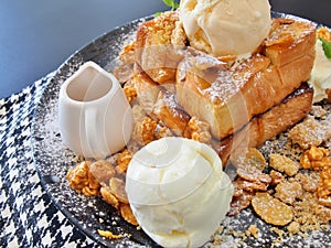 Caramel honey toast