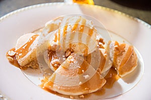 Caramel sauce pancake