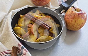 Caramelized apples in pan
