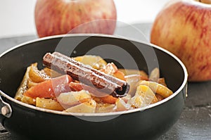 Caramelized apples in pan