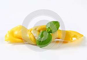 Caramelle-shaped stuffed pasta