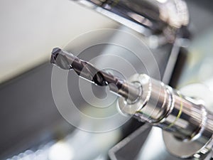 Carbide cutting tool for cutting precision part