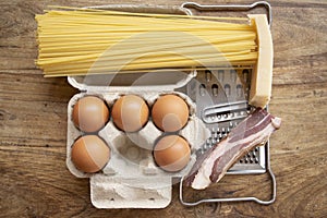 Carbonara pasta sauce ingredients