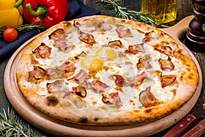 Carbonara pizza with bacon