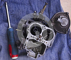 Carburetor of the internal combustion engine of a VAZ 2106. Automobile parts and spare parts