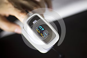 Cardiac finger pulse meter