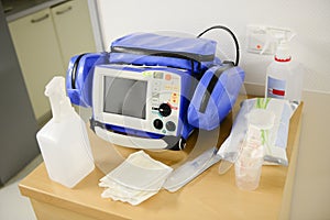 Cardiac resuscitation device ready to be used