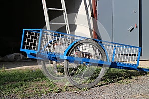 cargo cart, bicycle trailer, bicycle spoked wheels photo