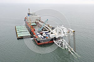 The pipelaying barge