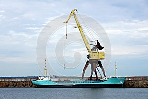Cargoship photo