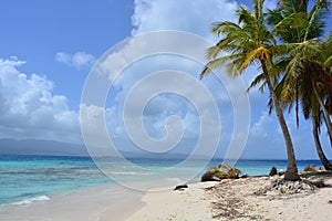 Caribbean beach of a San Blas island, in PanamÃ¡