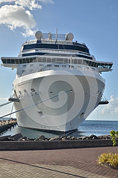 Caribic cruise ship in Port Blue Sky honeymoon vacation