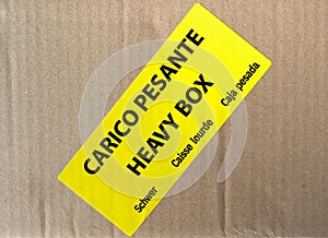 Carico pesante heavy box label photo