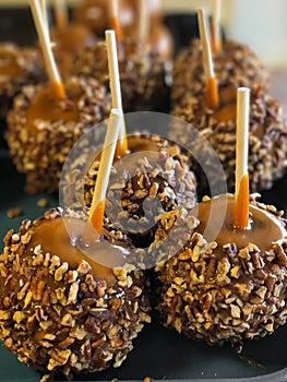 Carmel Candy Apples with Nuts