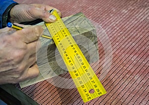 Carpenter workplace- Manuals measurement