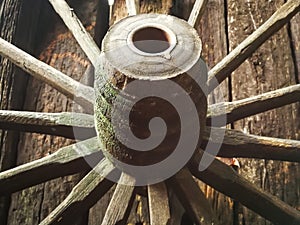 Carrelli ruote relitti sono in legno photo