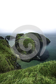 Carrick a Red Rope Bridge