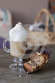 Carrot muffin with vanilla latte
