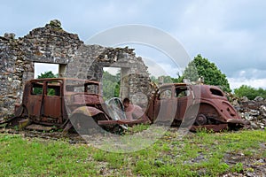 Cars Oradour sur Glane