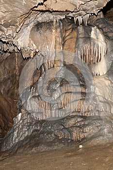 Carter Caves- Cave Formation