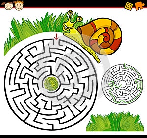 Cartoon maze or labyrinth game