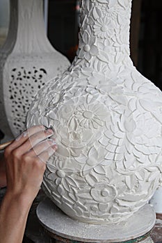 Carve porcelain process photo