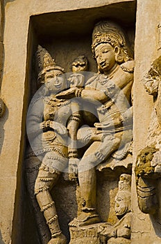 Carved idol on the outer wall of the kanchi Kailasanathar temple, Kanchipuram, Tamil Nadu, India.